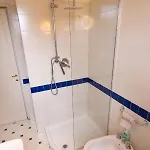Apartament Glicine In A Tirrenia, Eleganza E Comfort A Pochi Passi Dal Mare