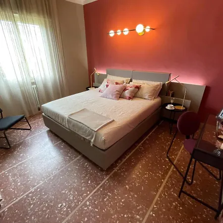 아파트 Glicine In A Tirrenia, Eleganza E Comfort A Pochi Passi Dal Mare