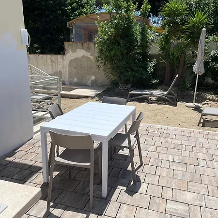 Apartament Glicine In A Tirrenia, Eleganza E Comfort A Pochi Passi Dal Mare