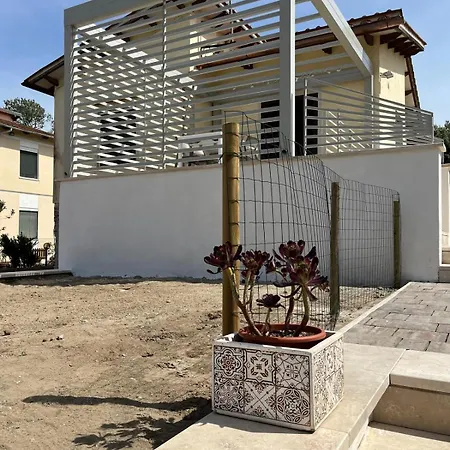 In A Tirrenia, Eleganza E Comfort A Pochi Passi Dal Mare * Pisa